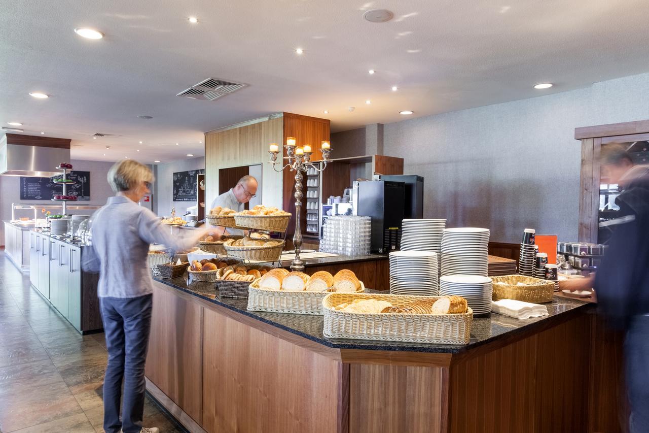 Hotel Van Der Valk Wolvega-Heerenveen Bagian luar foto